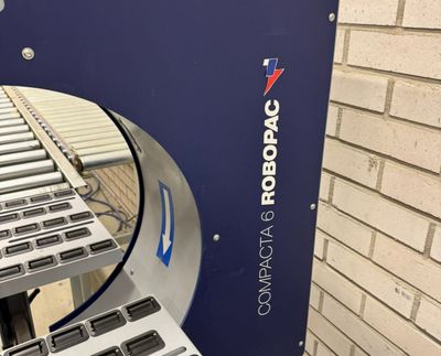 Robopac Compacta käärintäkone