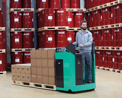 Mitsubishi PREMIA Lavansiirtovaunut