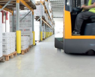 Joustava törmäyssuoja etupylvääseen Joustava törmäyssuoja etupylvääseen